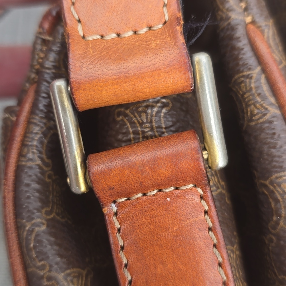 * GUC * Vintage Celine * - Picture 16 of 17